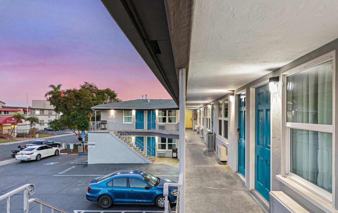 Hotel Point Loma Сан-Диего Экстерьер фото