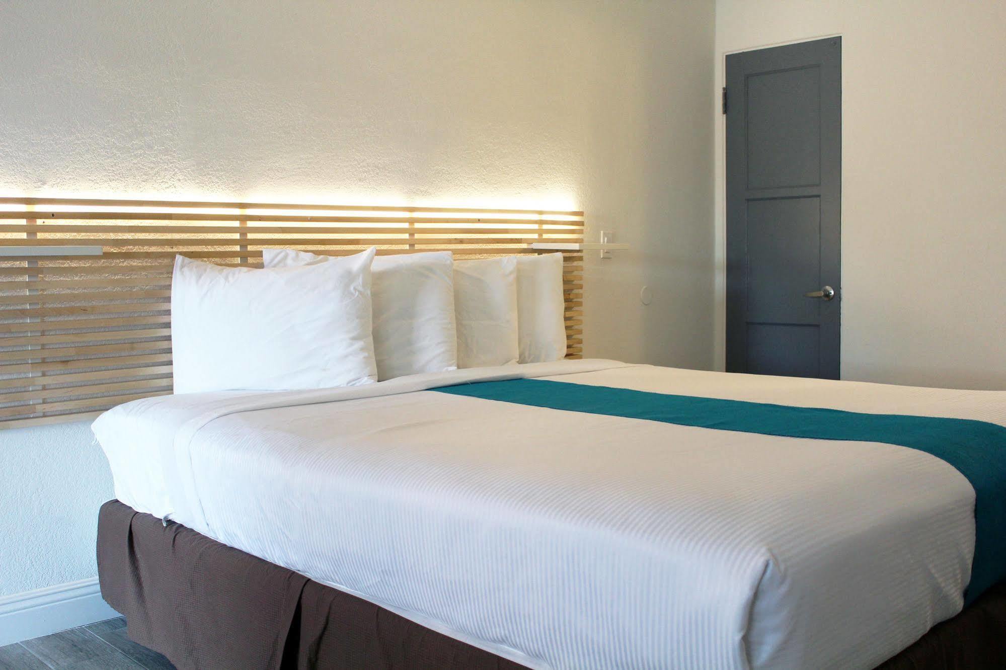 Hotel Point Loma Сан-Диего Экстерьер фото
